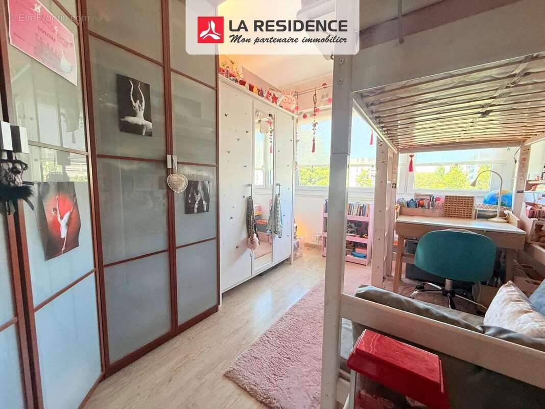 Appartement 79 m² à Velizy-Villacoublay  - photo 9