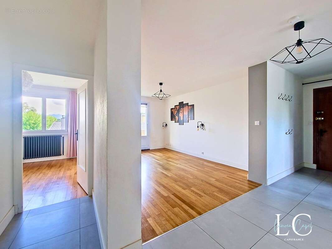 Exclusivité, appartement T3 en dernier étage - photo 9