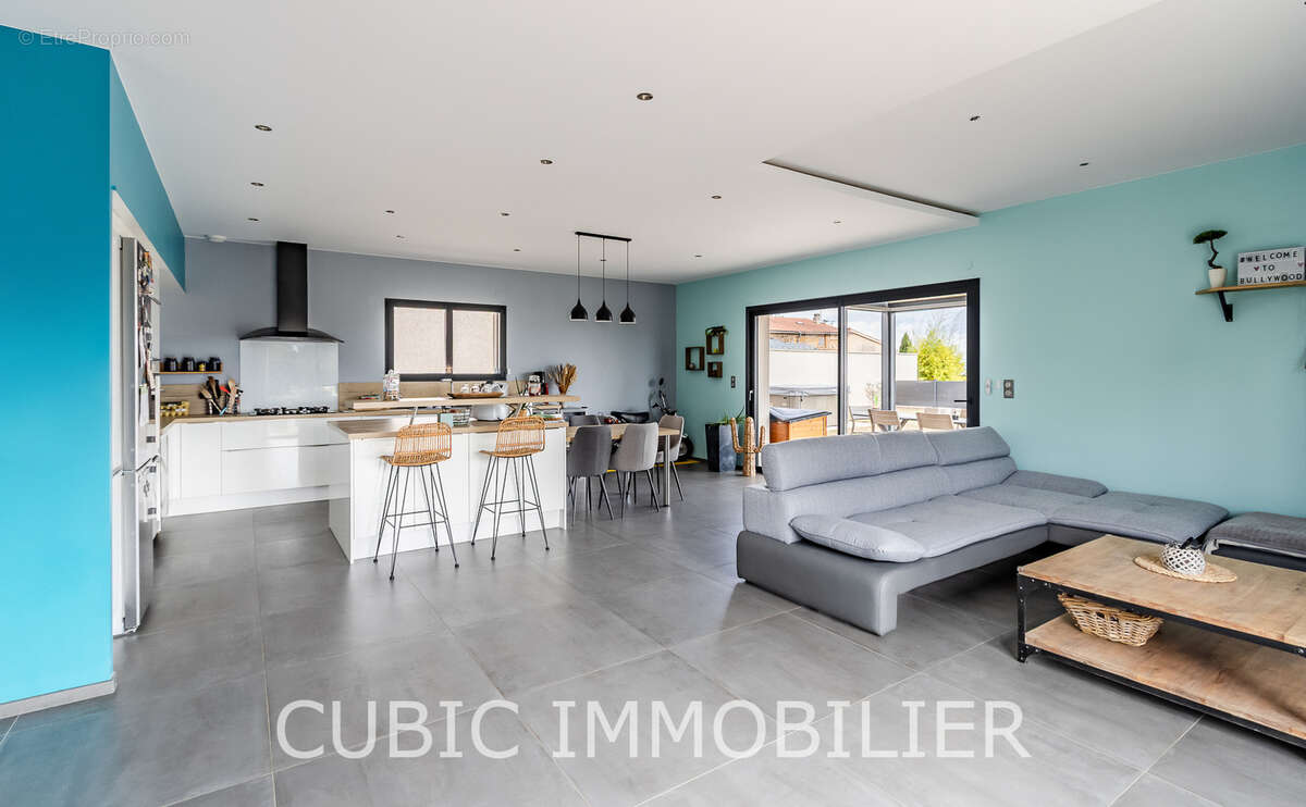 Maison à BULLY