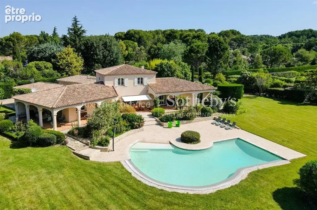 Maison d'exception - 280 m² à vendre à proximité d'Aix-en-Provence - photo 1