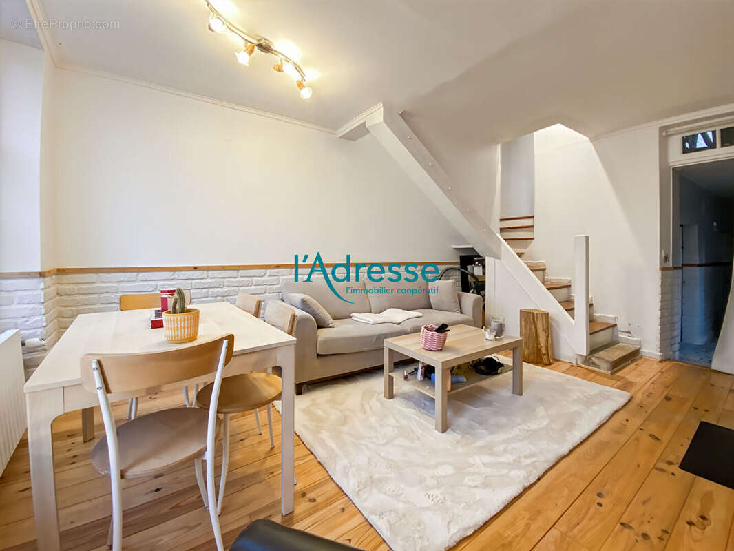 Maison à GAILLON-SUR-MONTCIENT