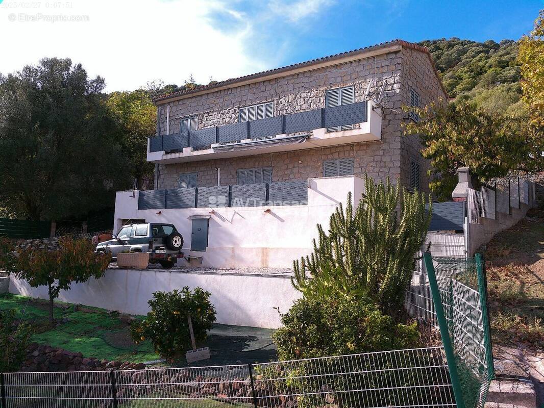 Maison à OSANI