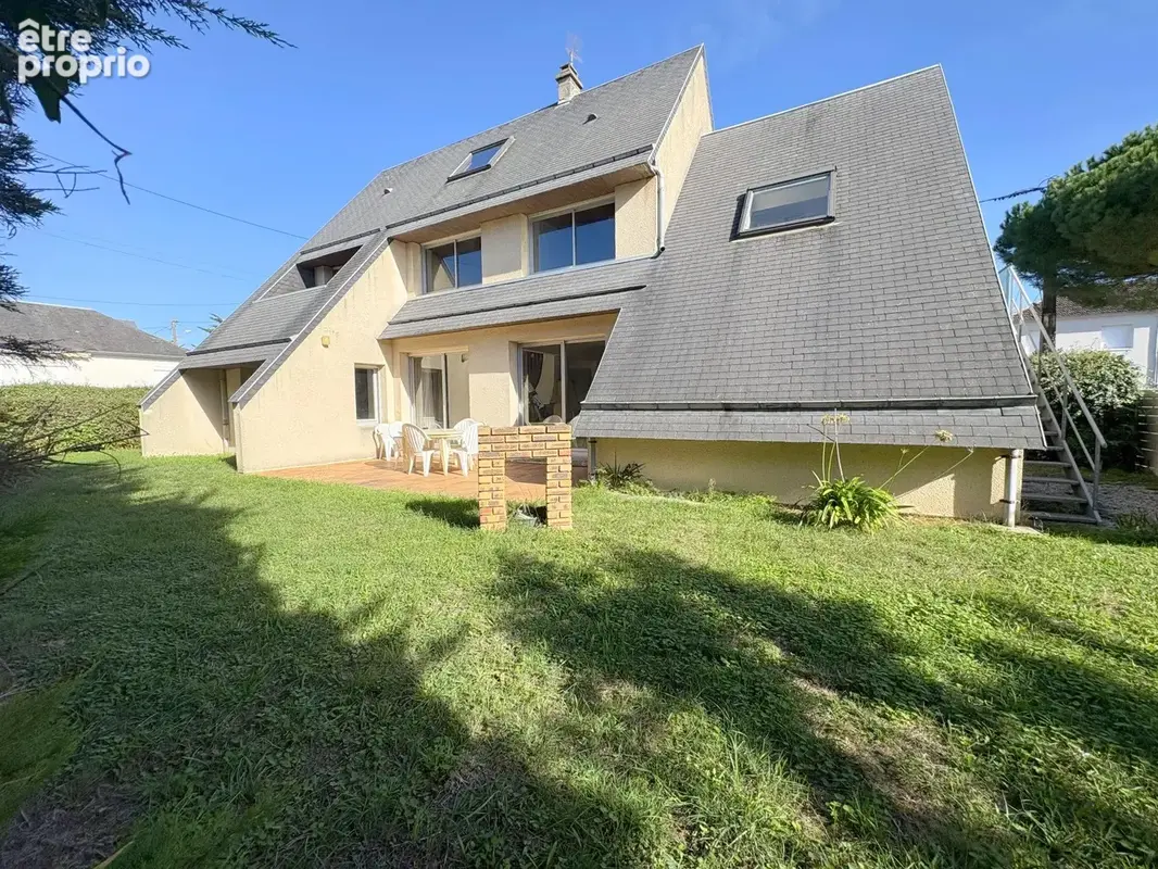 Maison 6 pièces 133 m² à vendre à Jullouville (50610) - photo 1