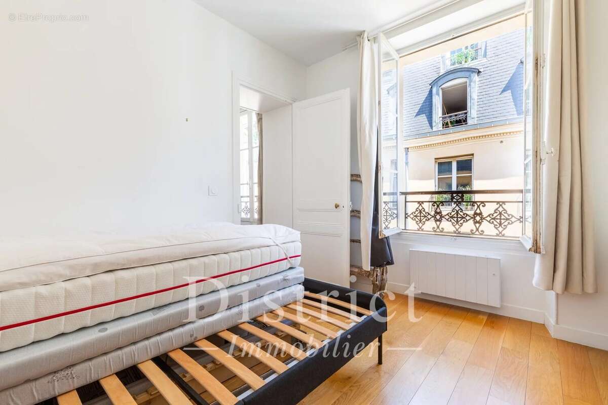 Appartement à PARIS-4E