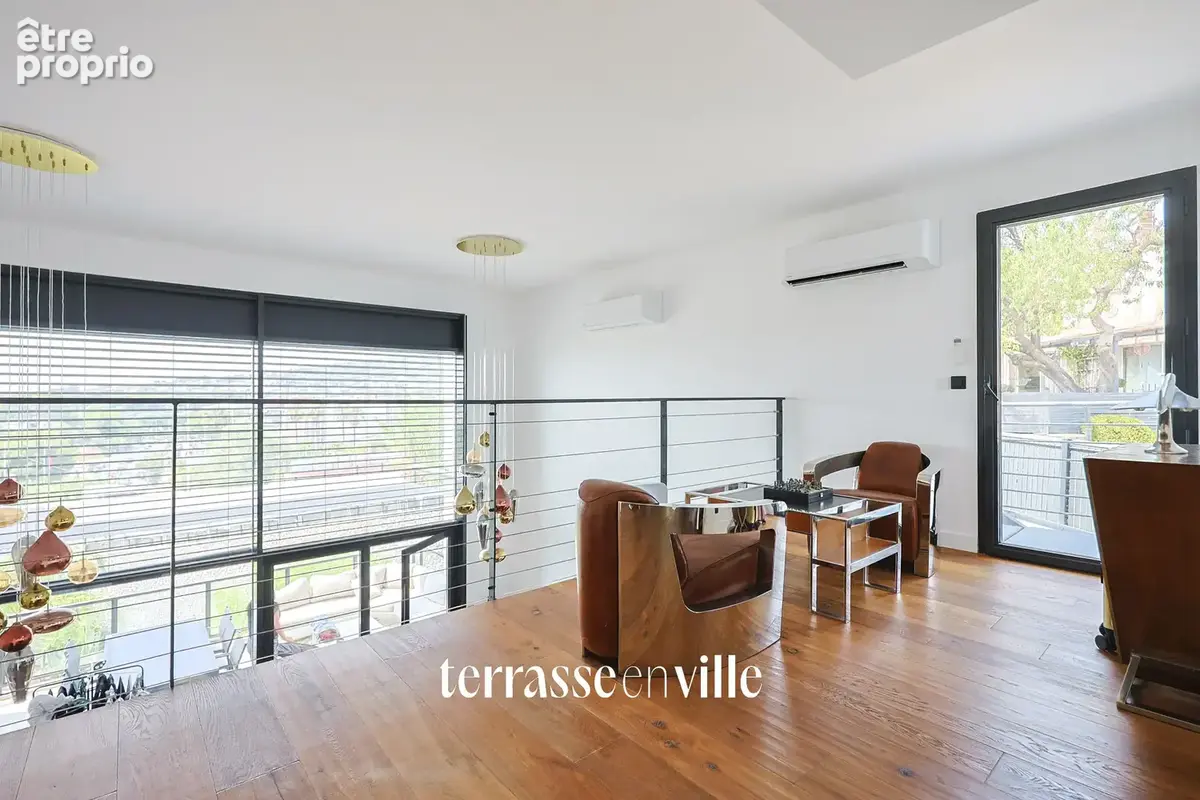 Duplex de luxe - 123m2 - terrasse 22m2 - rooftop vue mer 60m2 - jacuzzi - 4 parkings - 885 000€ - photo 18