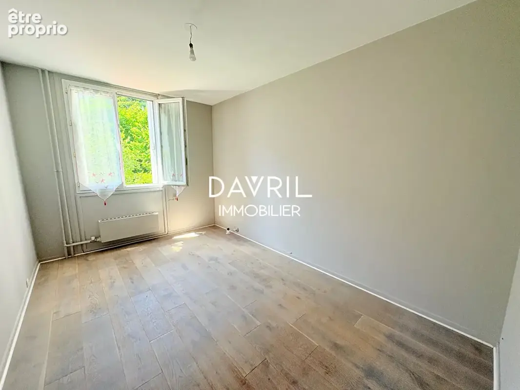 En exclusivité chez DAVRIL ***Proche de toutes les commodités ****Gare***Commerces *** - photo 7