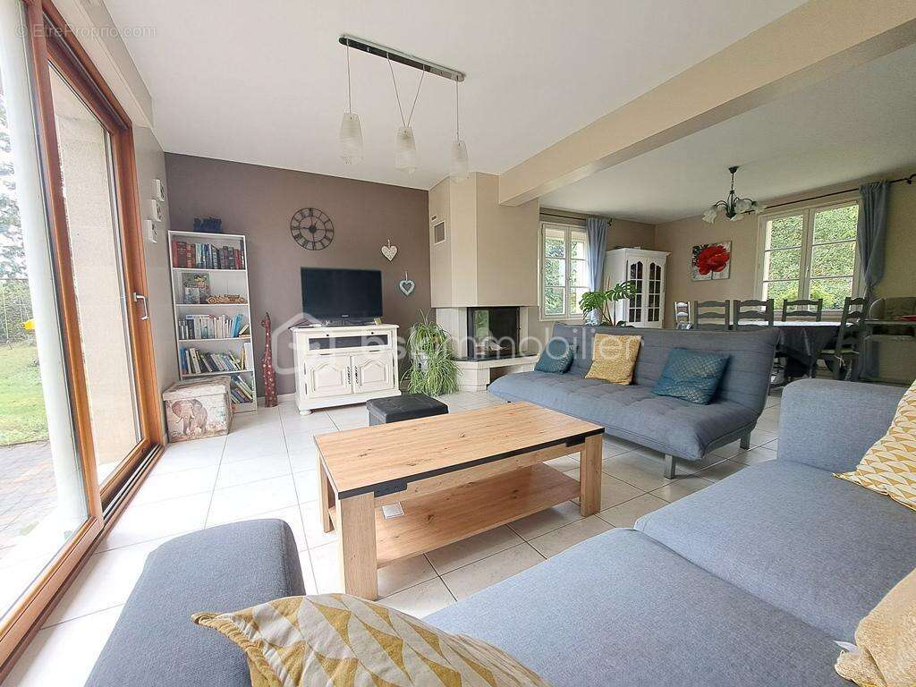 Maison à HUCHENNEVILLE