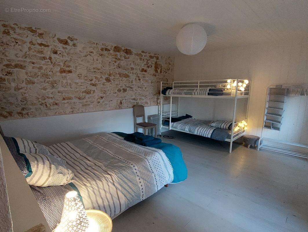 Maison à SAINT-PORCHAIRE