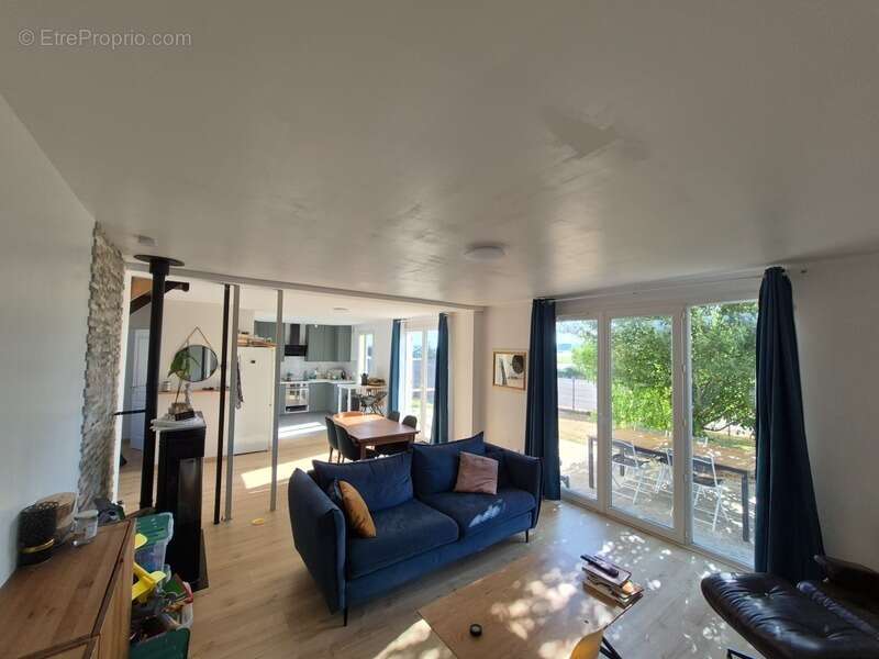 Maison familiale 5 pièces avec jardin clos – Lussant 17430 - photo 3