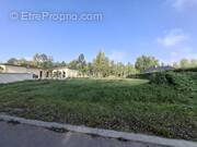 Terrain à SAINT-POUANGE