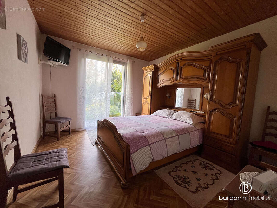 Maison à LE PERRIER