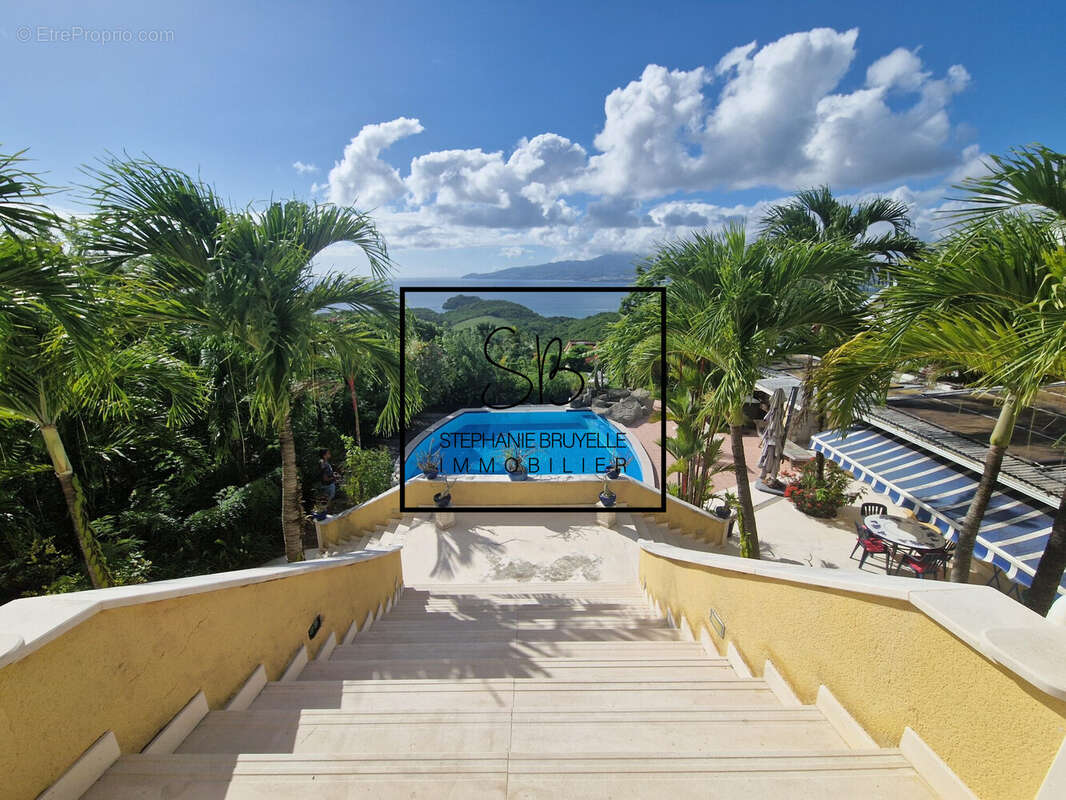 Maison à LES TROIS-ILETS