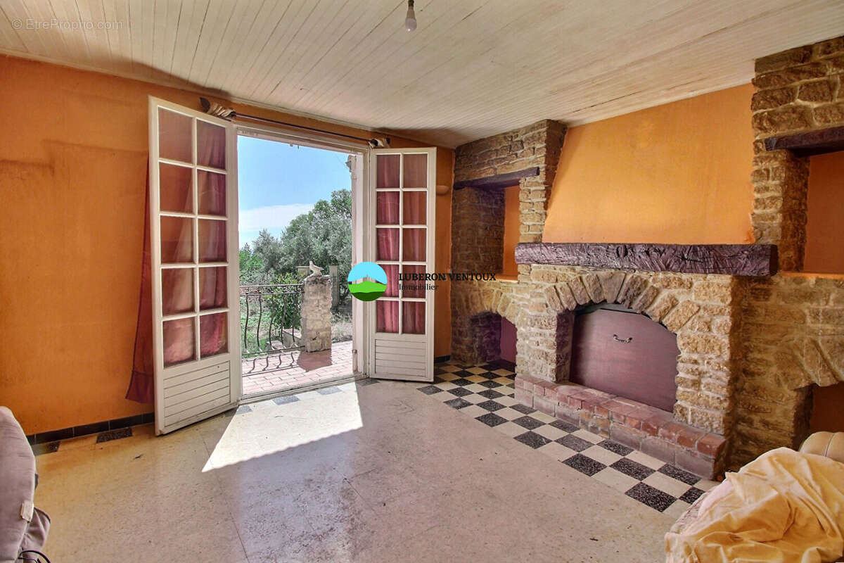 Maison à LE BARROUX