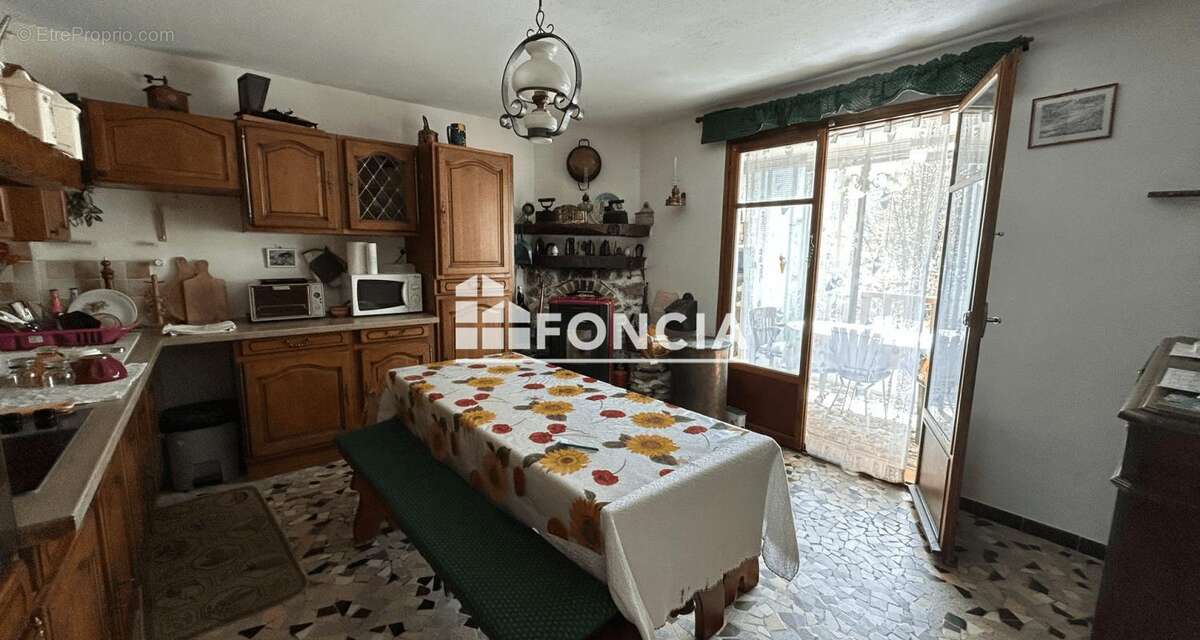 Appartement à SAINT-ETIENNE-DE-TINEE