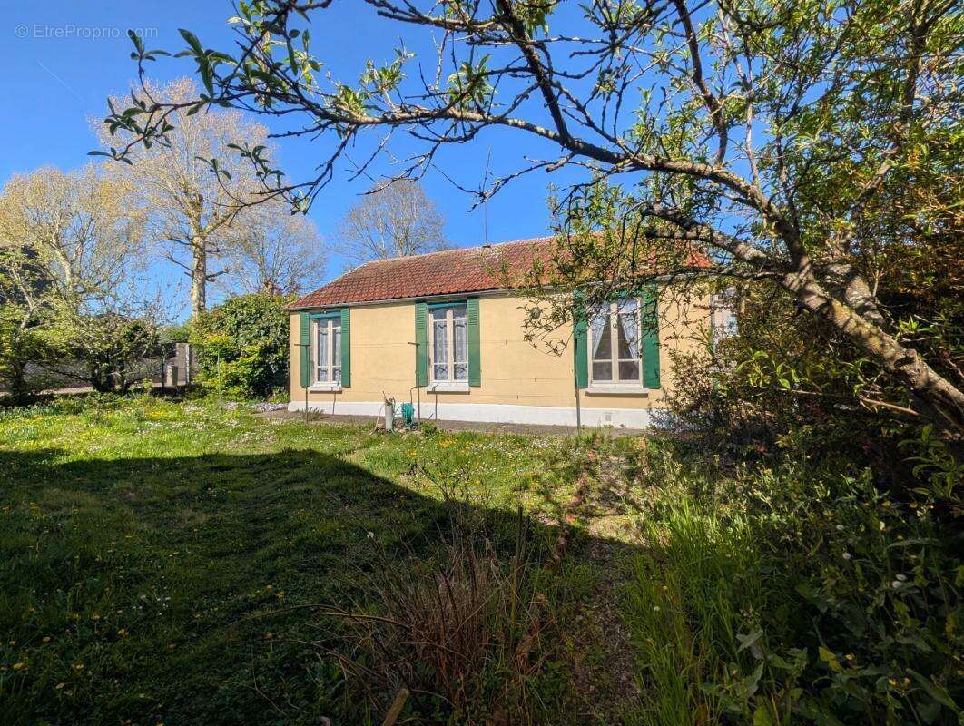 Maison à LES CLAYES-SOUS-BOIS