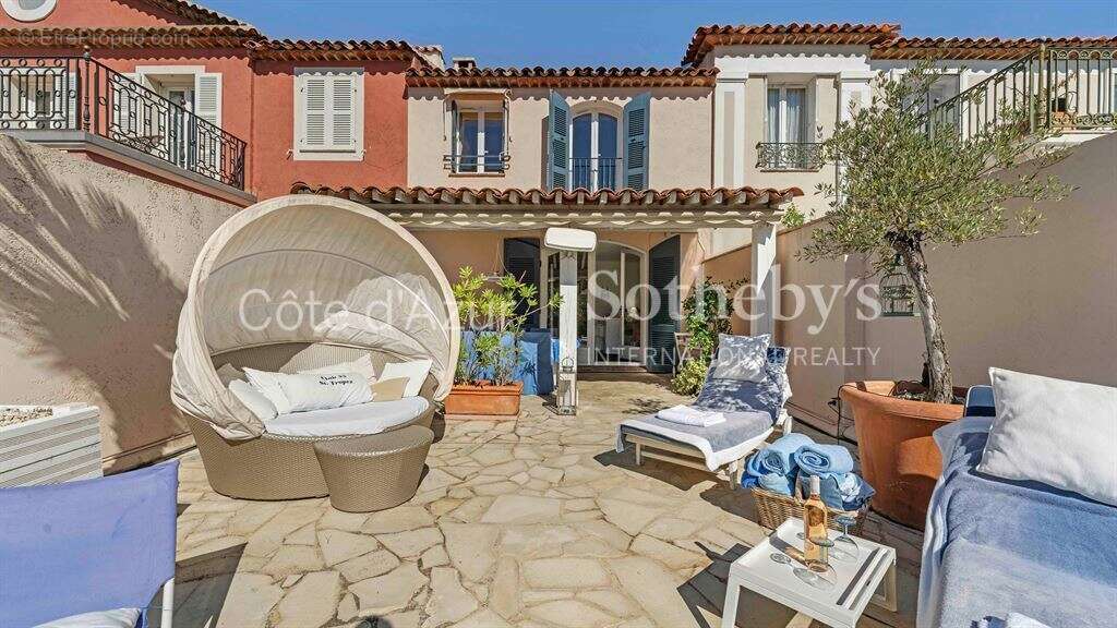 Maison avec amarrage privé à Port Grimaud – 3 chambres, piscine, Golfe de Saint-Tropez - photo 4