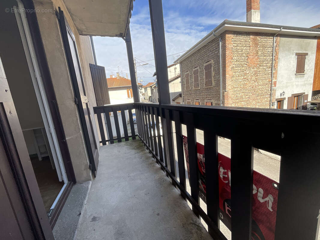 Appartement à LA COTE-SAINT-ANDRE