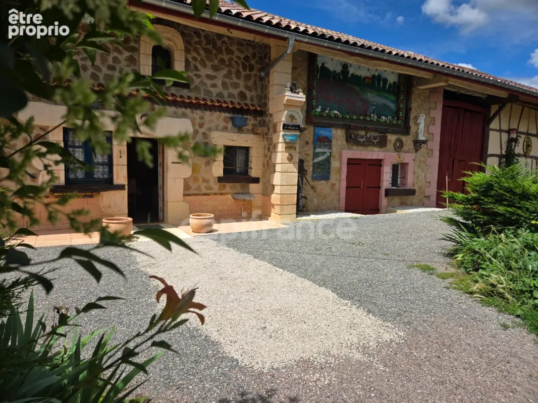 Maison à ROMENAY