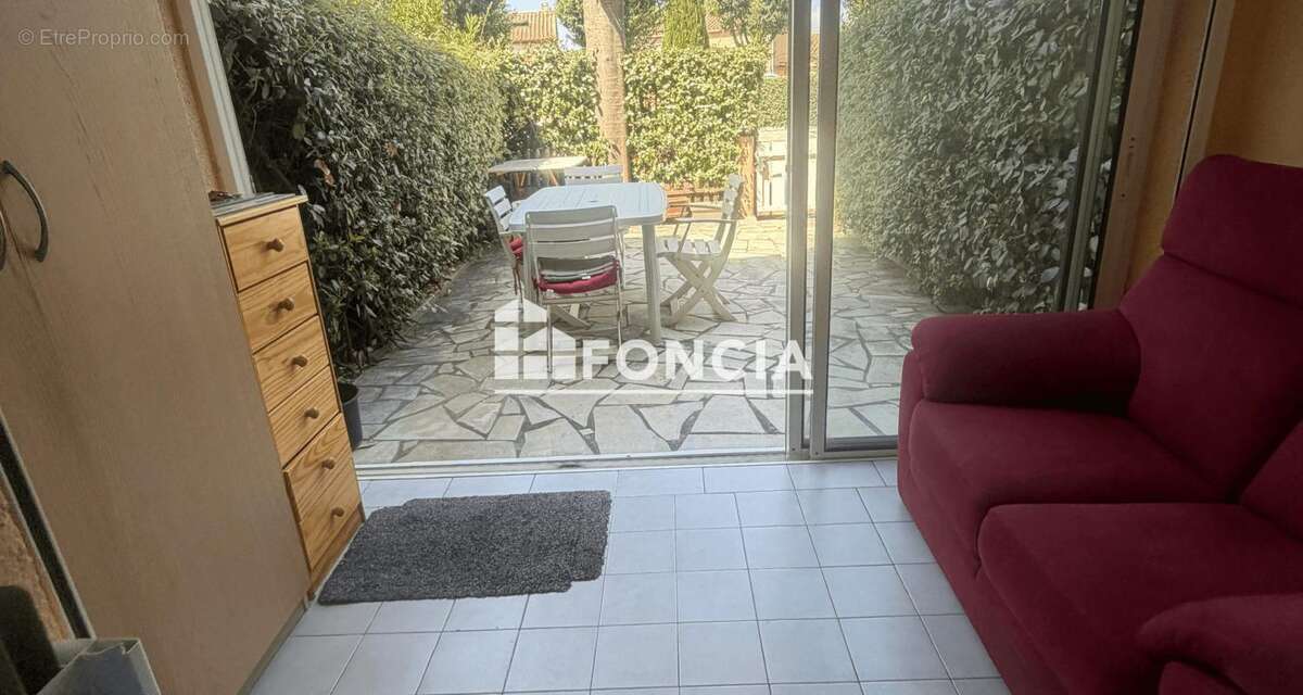Studio cabine avec jardinet parking a 600 m de la plage et du port de la londe les maures - photo 5
