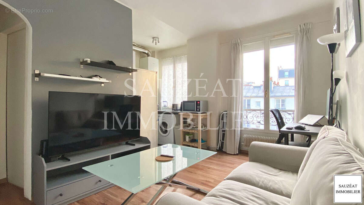 Appartement à PARIS-14E