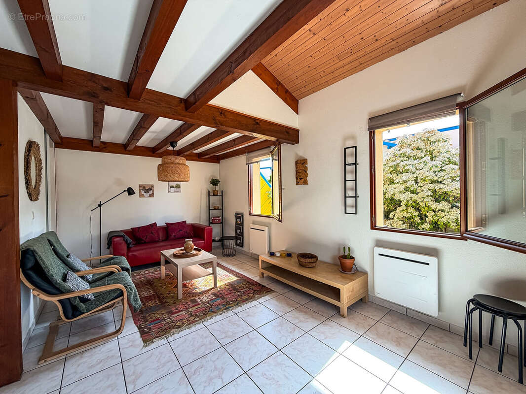 Maison à SAINT-JULIEN-EN-BORN