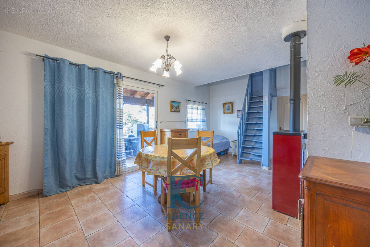 Maison à LE CASTELLET