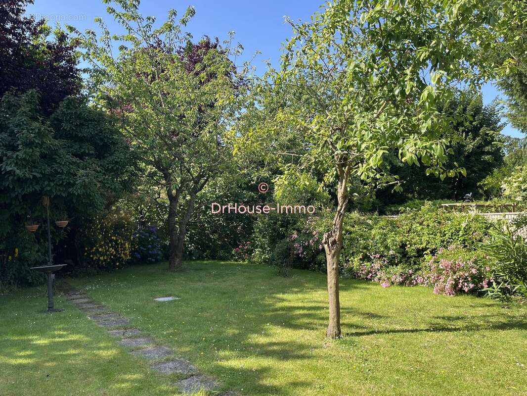 Maison à FACHES-THUMESNIL