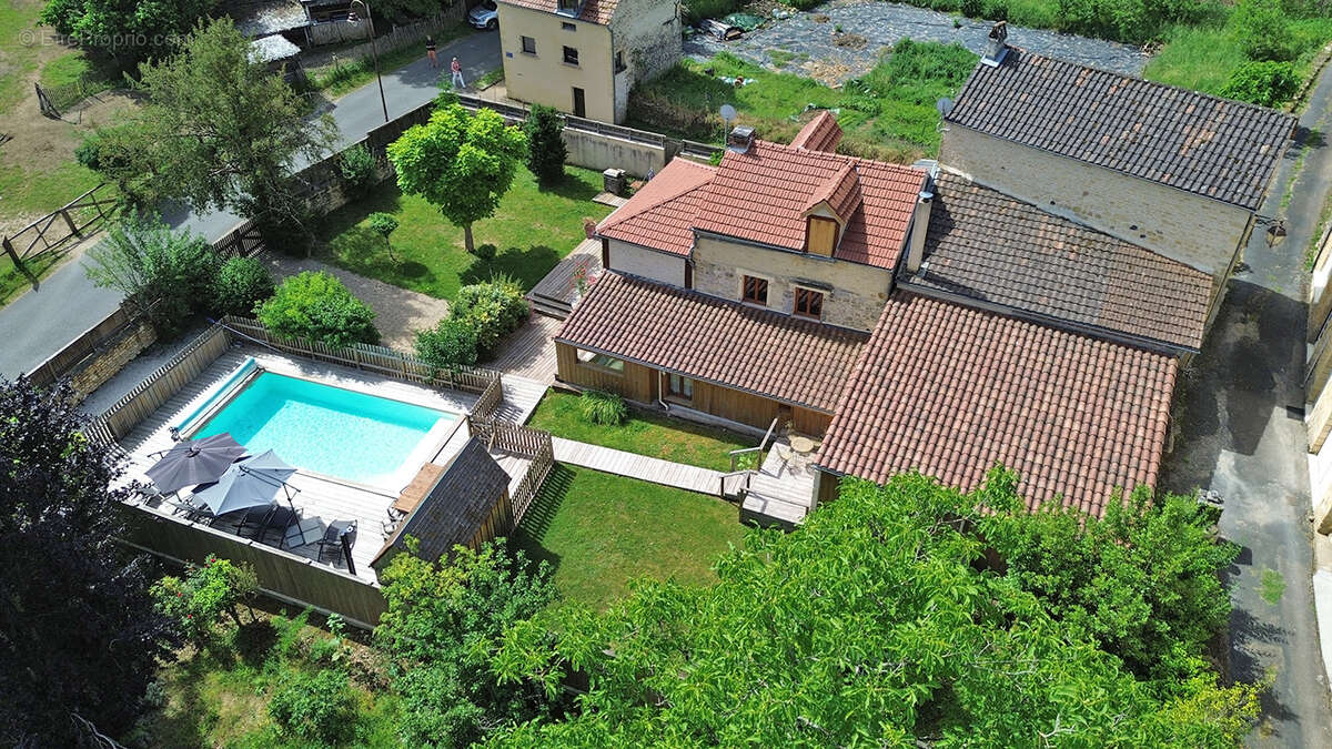 Maison à SALIGNAC-EYVIGUES