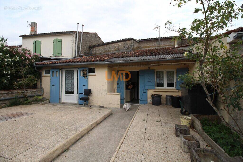 Maison à LES EGLISES-D'ARGENTEUIL