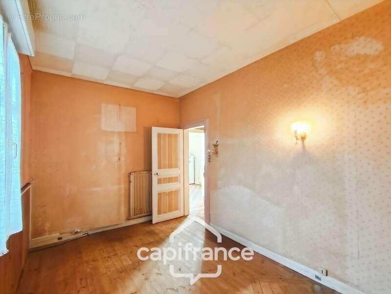 Maison à SAINTE-OSMANE