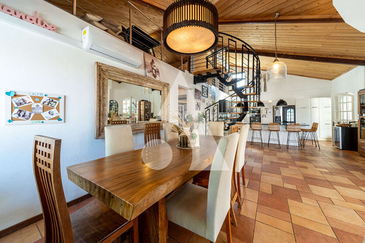 Villa de charme cachet créole et confort contemporain - photo 10