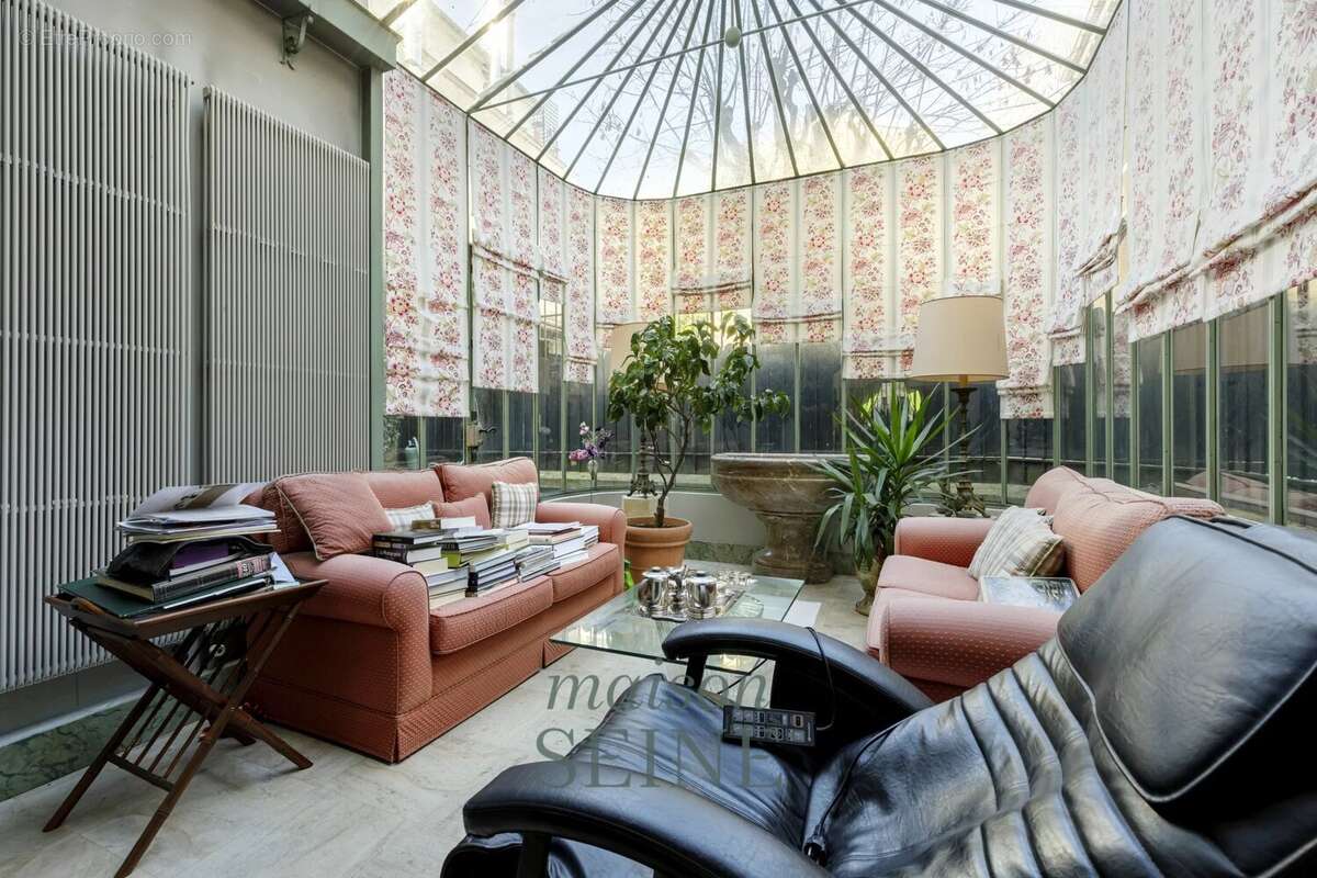 Maison à NEUILLY-SUR-SEINE