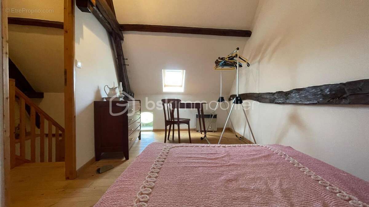 Maison à PRESSIGNAC-VICQ