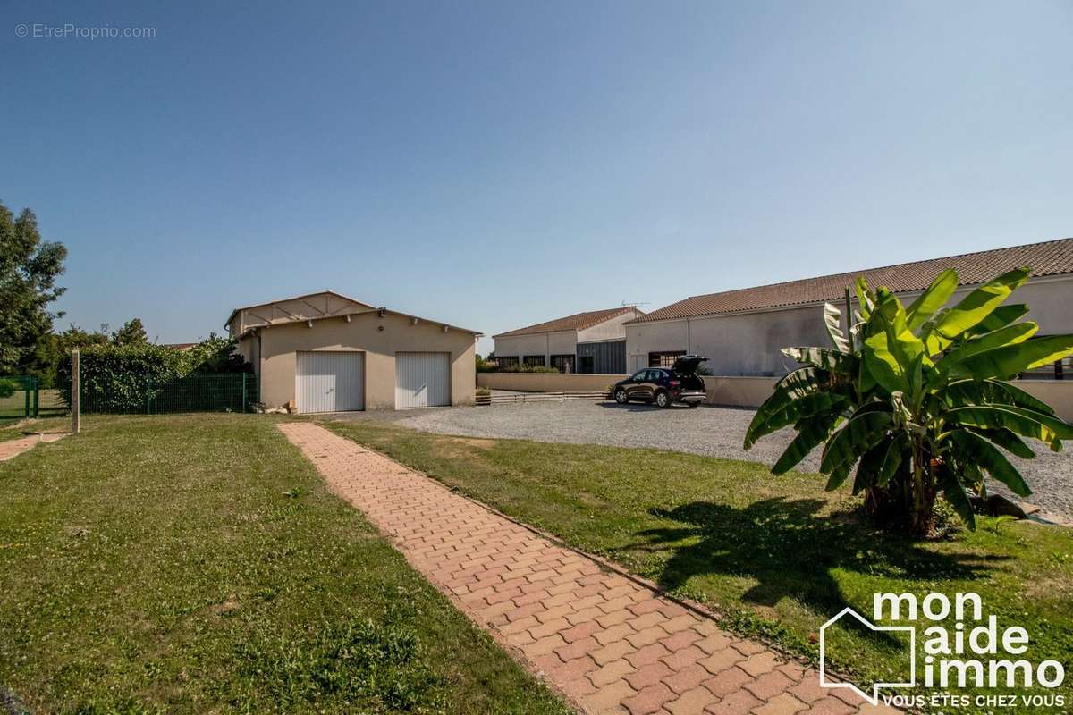 Autre à ROUMAZIERES-LOUBERT