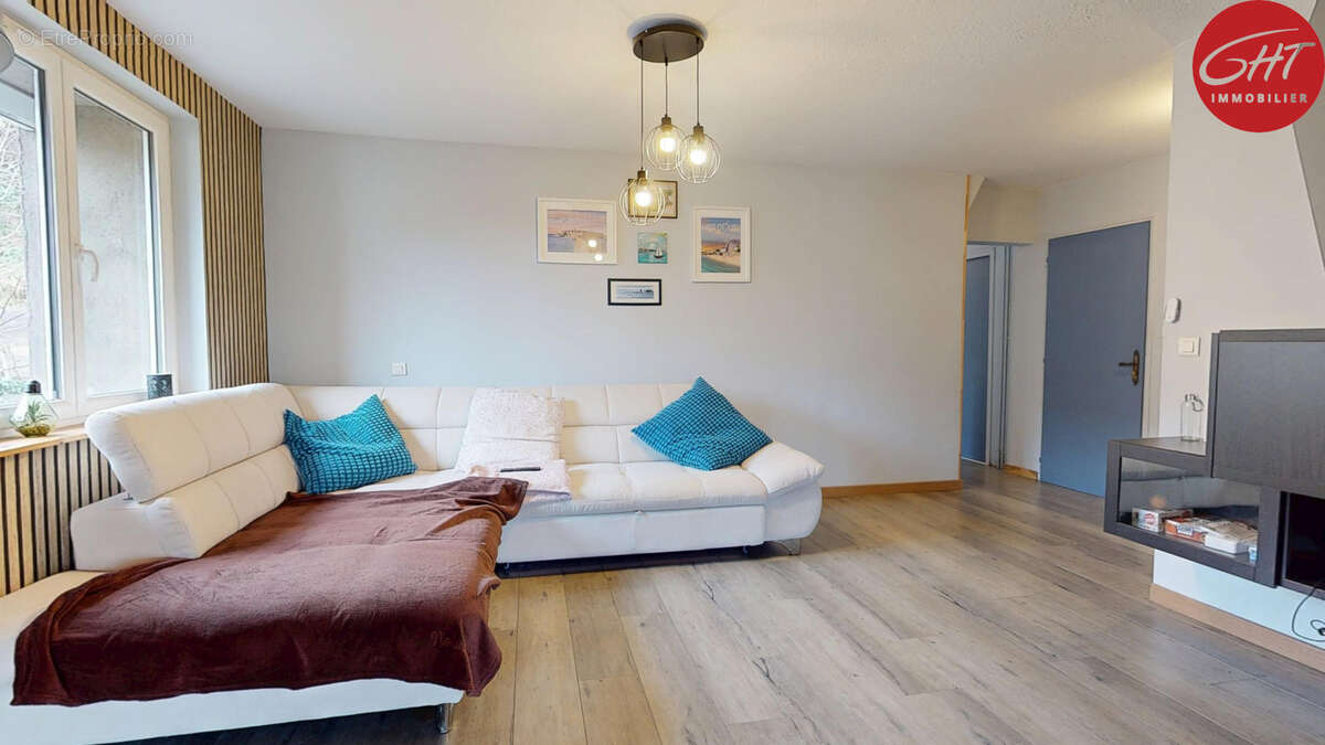 Appartement à CHALEZE