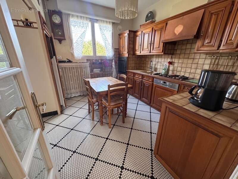 Maison à SAINT-CYR-SUR-LOIRE