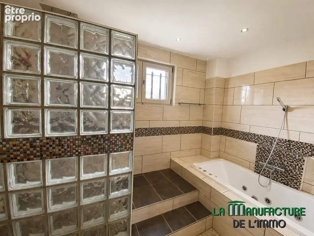 Villa de 280m2 avec piscine et dependance / vue exeptionnelle / saint-genest lerpt - photo 19