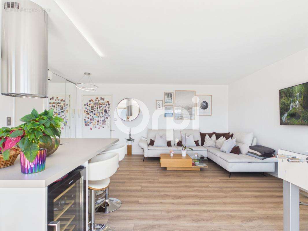 Appartement à MANDELIEU-LA-NAPOULE