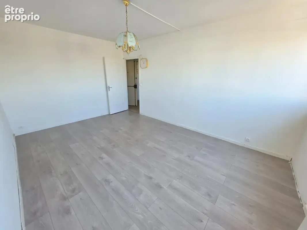 Appartement à vendre 57 pièces RIS ORANGIS (91) - photo 2