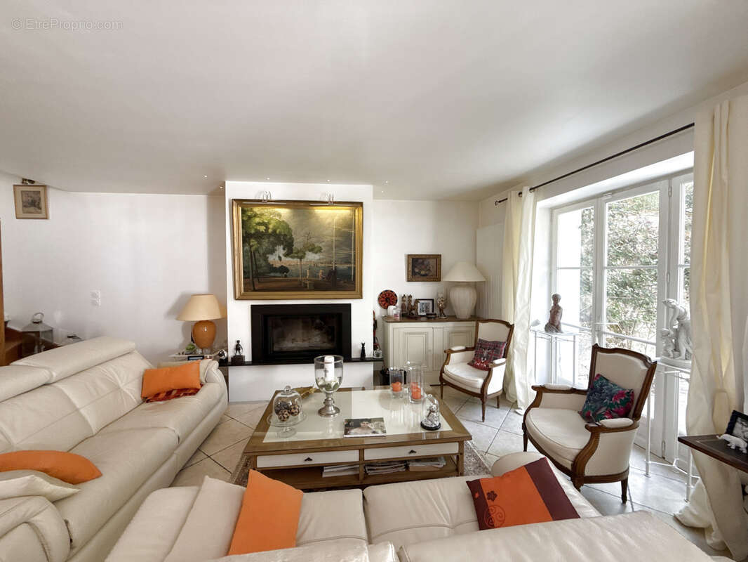 Maison à VULAINES-SUR-SEINE