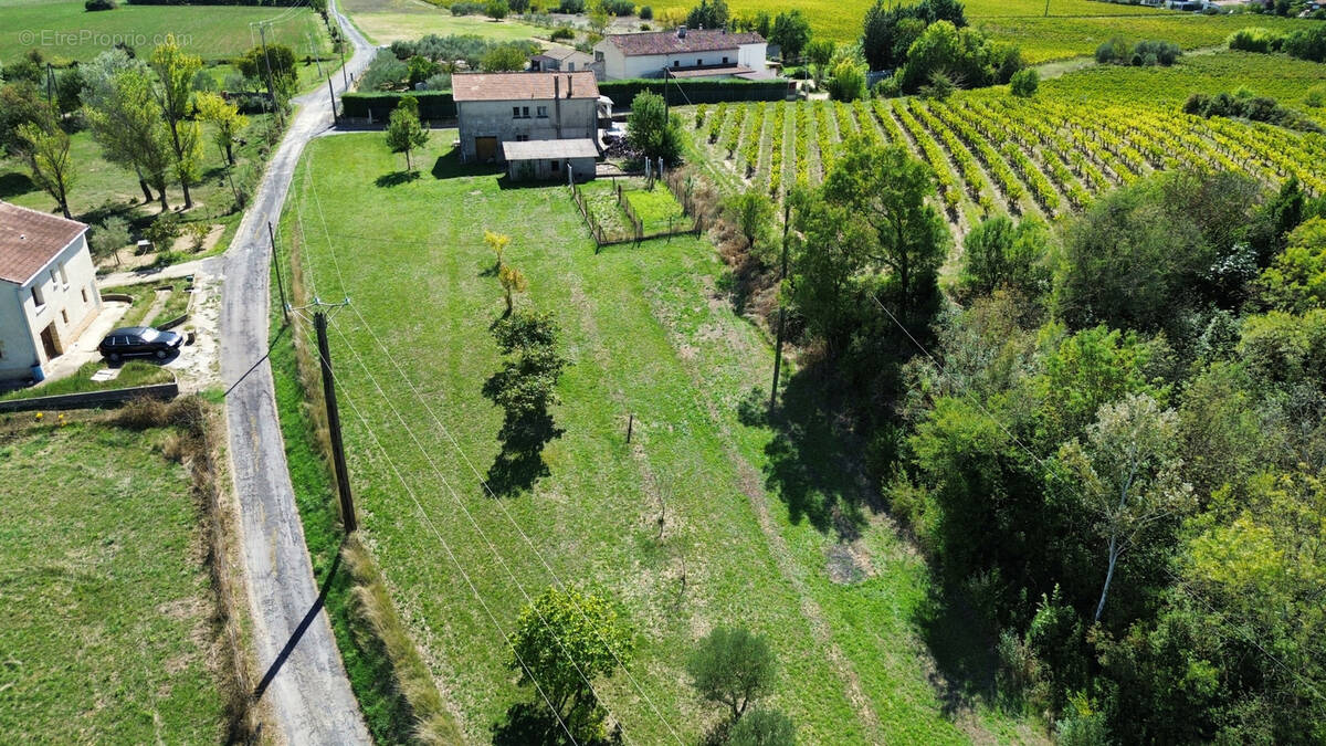 Maison à SAINT-HILAIRE-DE-BRETHMAS