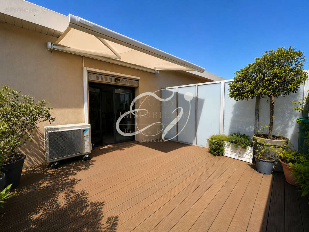 Appartement à NEUVILLE-SUR-SAONE
