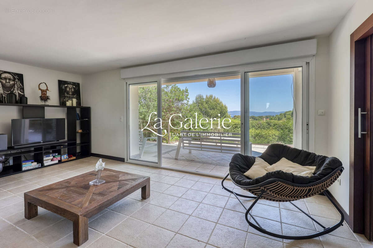 Maison à HYERES