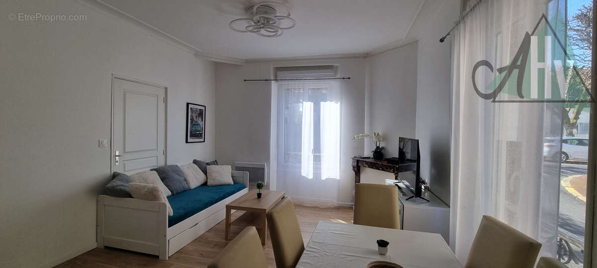 Appartement rez-de-jardin - F3 - 66 m2 - Hyper centre Provins - photo 3