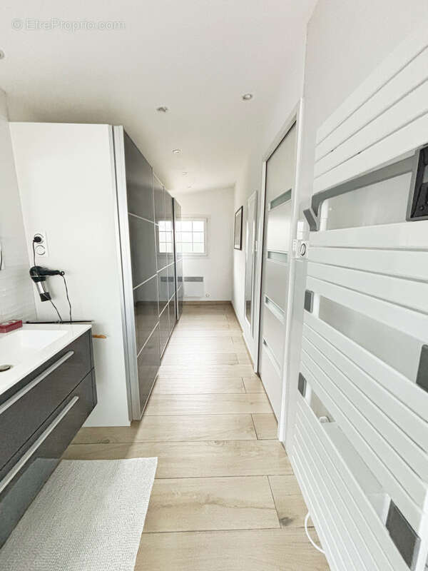 Maison à SAINT-BONNET-DE-MURE