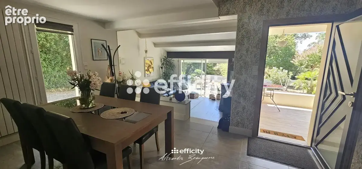 Maison 94 m² à Vouille  - photo 7