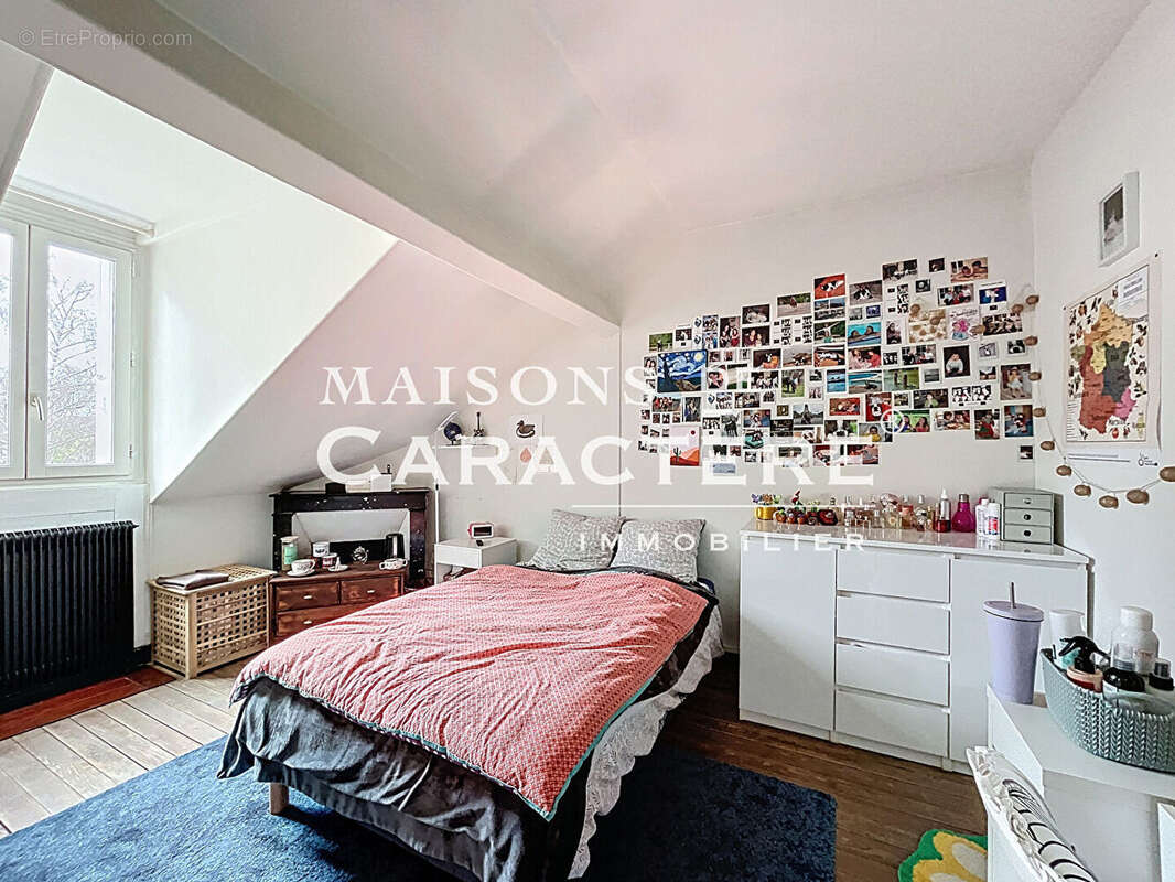 Maison à VERNEUIL-SUR-SEINE