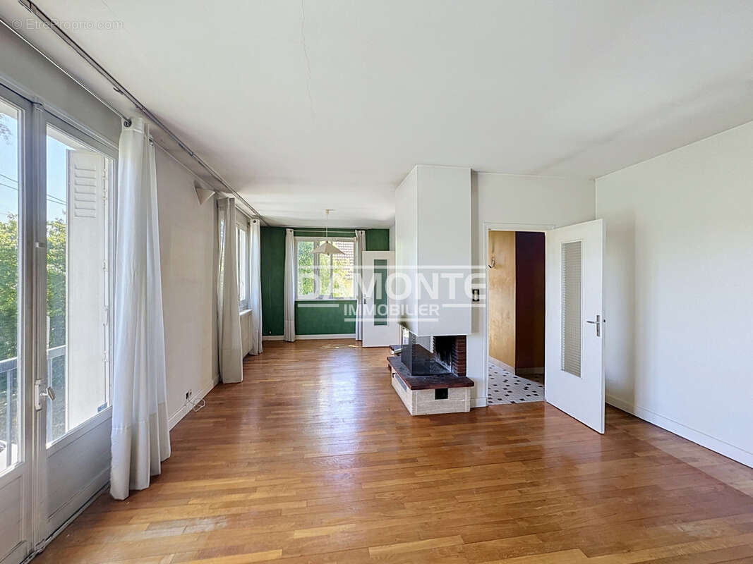 Saint andre les vergers - maison 4 chambres - photo 2