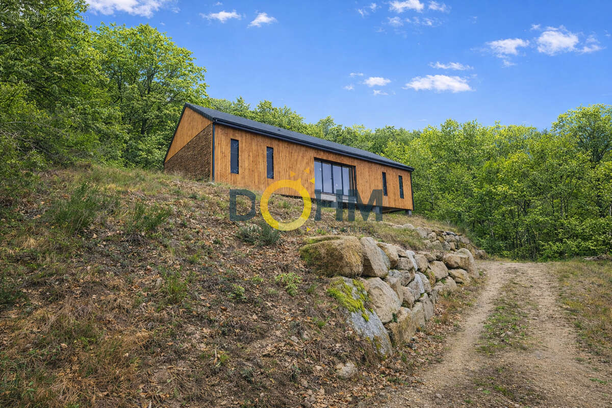 Lac de Villefort Maison 120m2 2ch 3300m2 de terrain - photo 2