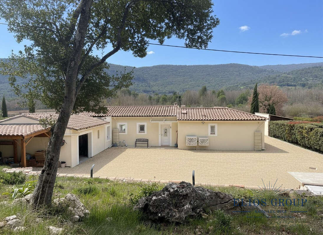 Maison 140 m² à Nans-Les-Pins  - photo 5
